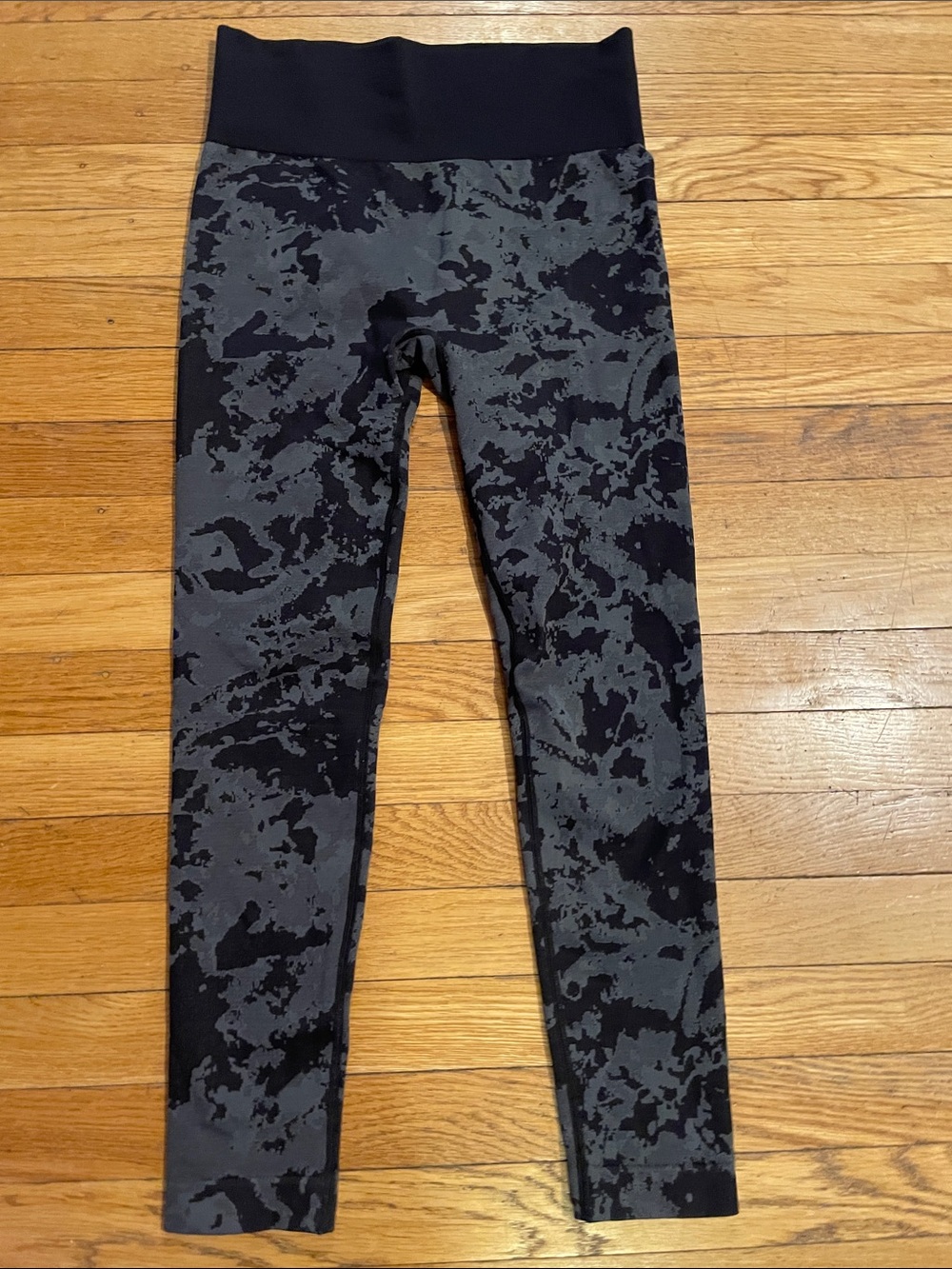 Anybody Jacquard Smoothing Legging black and grey size large seamless camo